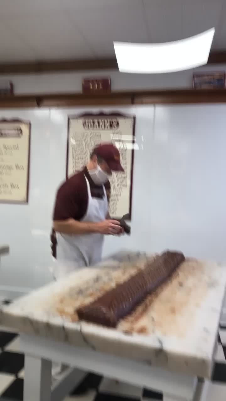 Video review of Joann's Fudge