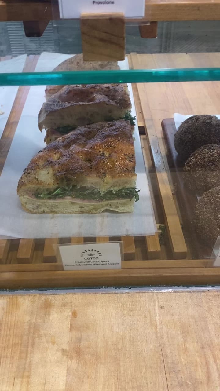 Video review of Forno Cultura