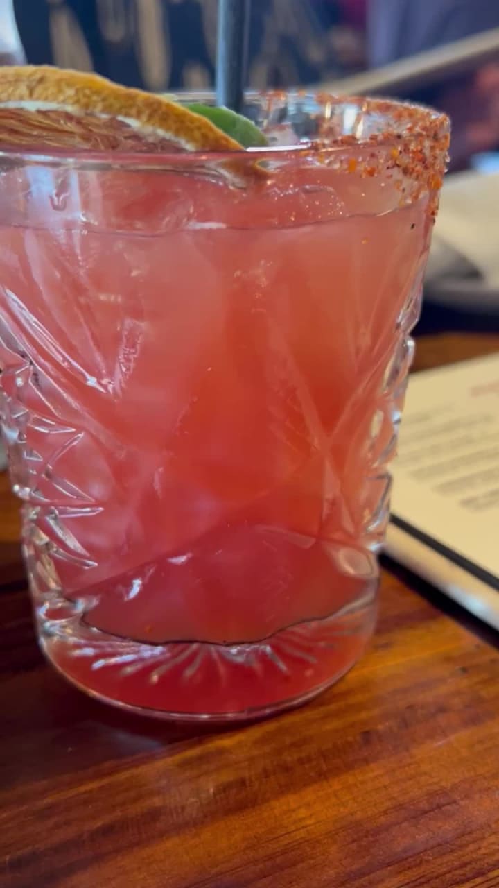 Video review of Bacari