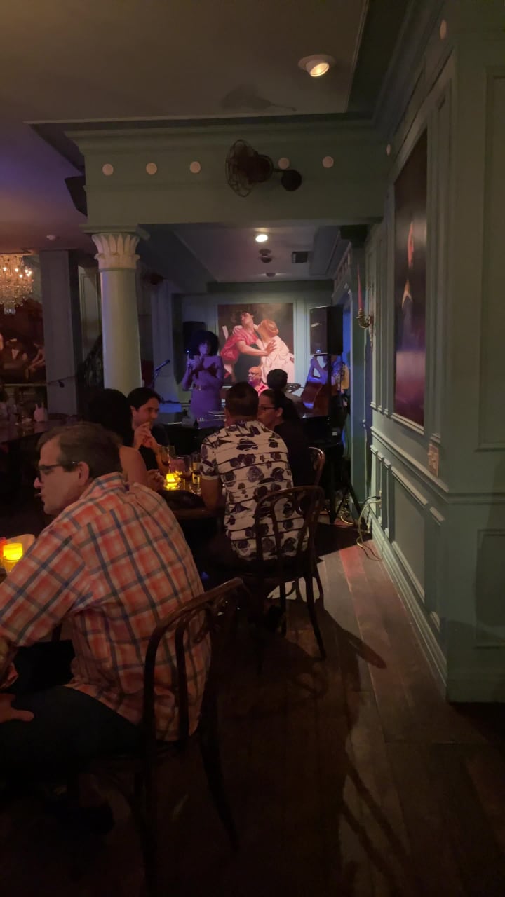 Video review of The Globe