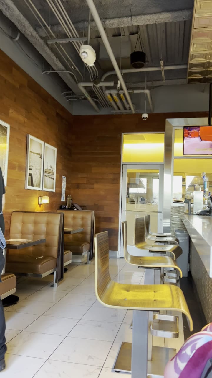 Video review of Boathouse on the Bay