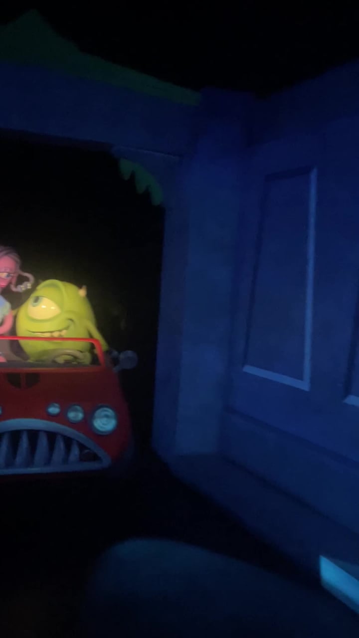 Video review of Monsters Mike & Sulley to the Rescue