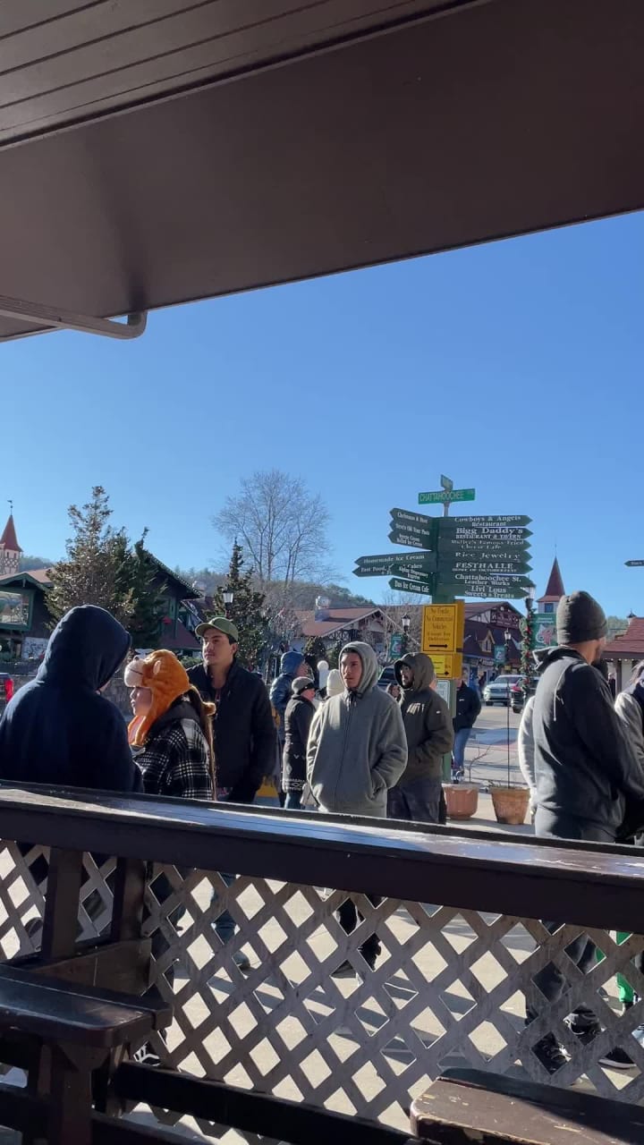 Video review of Grannys Famous Funnel Cake House