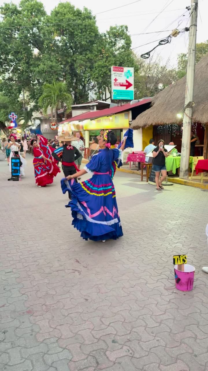 Video review of 5th Avenue (5ª Avenida)