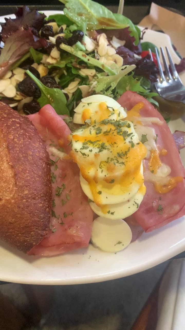 Video review of Caffe Bene