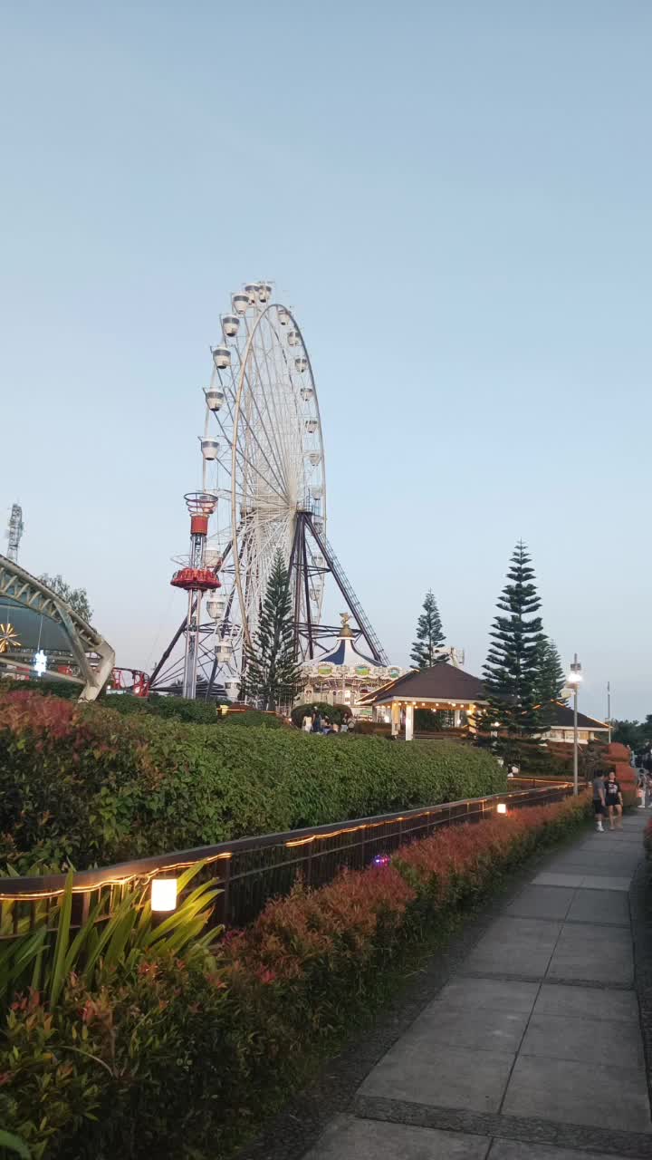 Video review of Sky Ranch