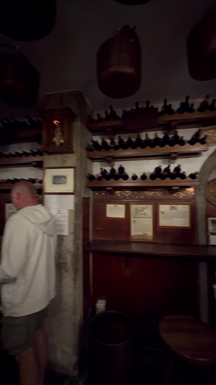 Video review of Cantina Do Mori