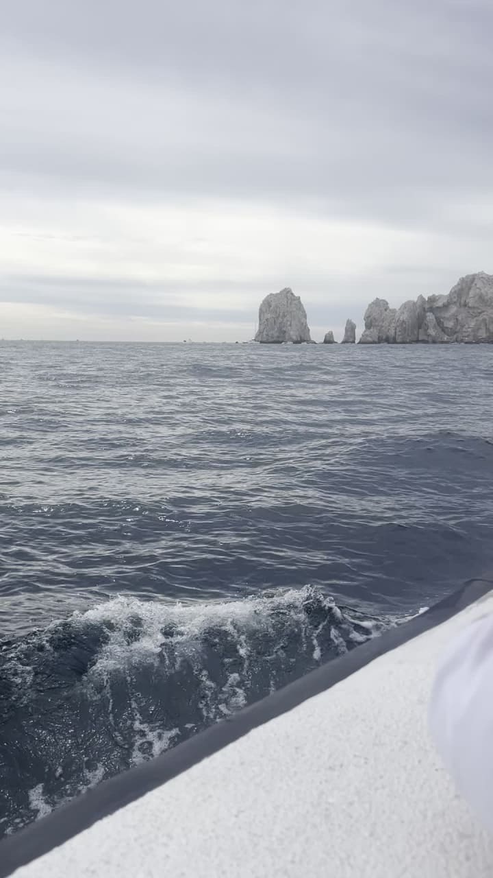 The Arch of Cabo San Lucas (El Arco de Cabo San Lucas)