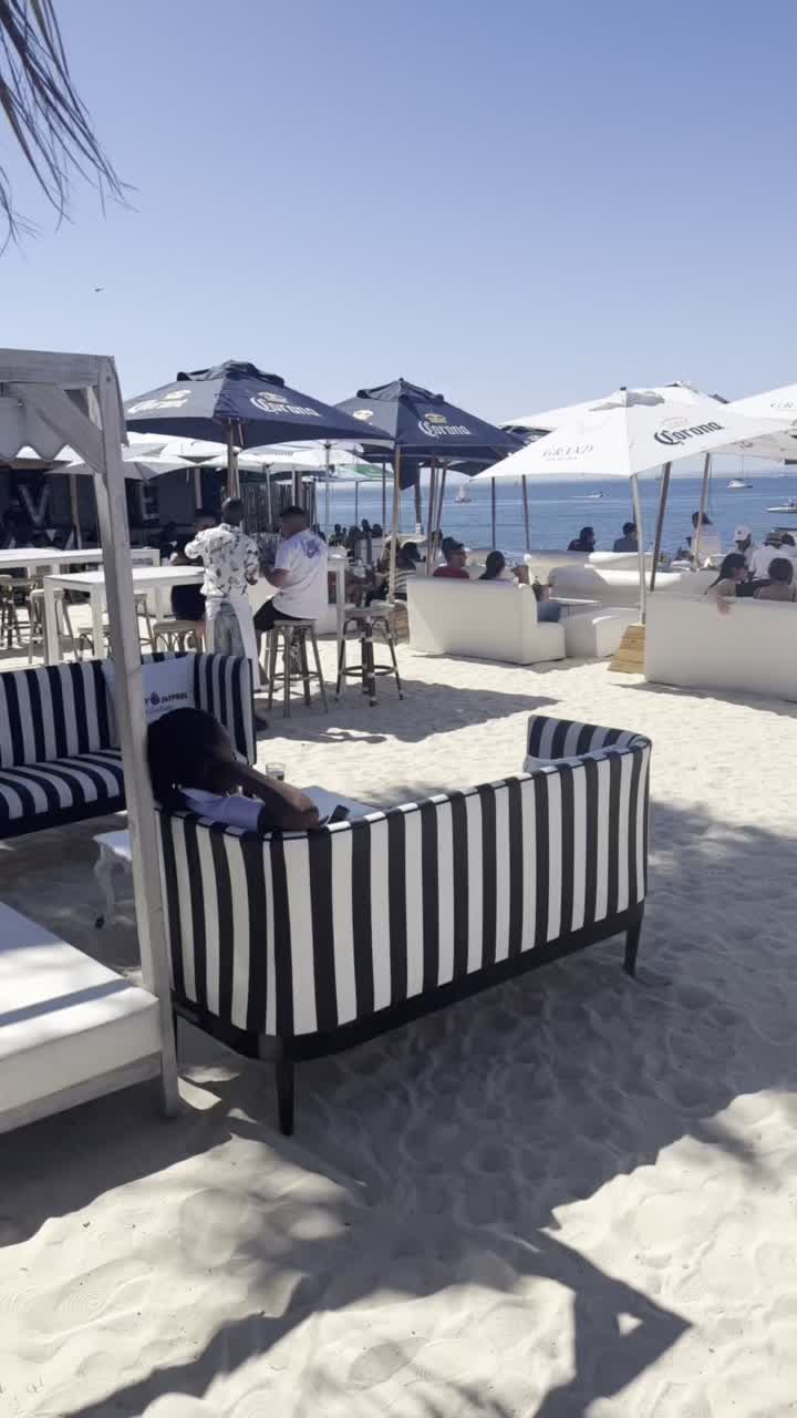 The Grand Beach Cafe - V & A Waterfront