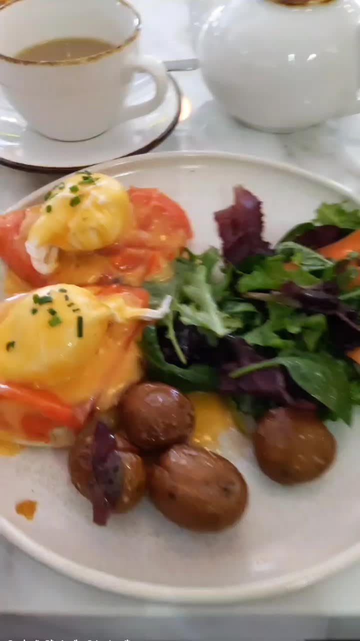 Video review of Ricarda's Toronto