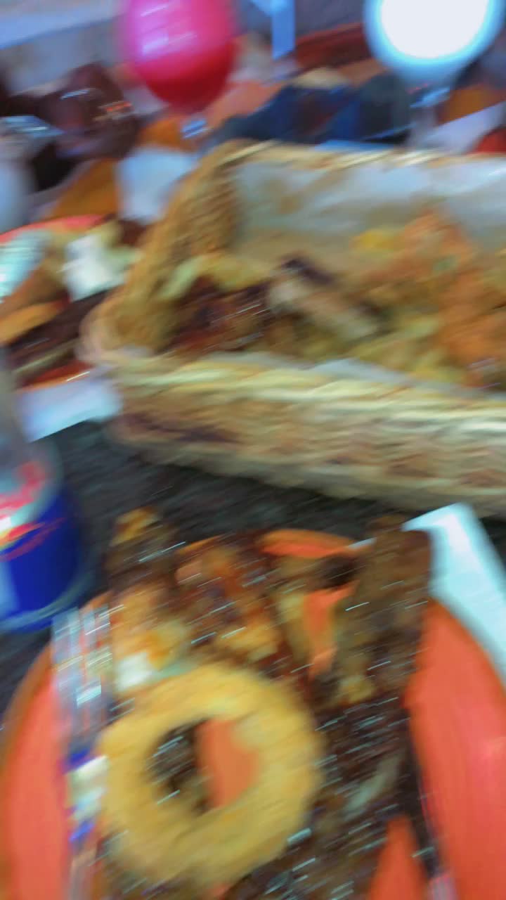 Video review of Cubaña