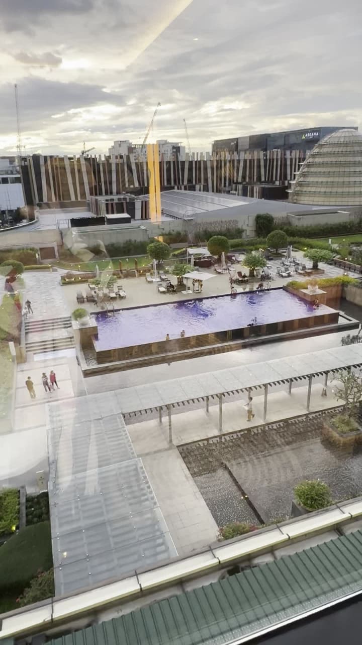 Video review of Nobu Hotel