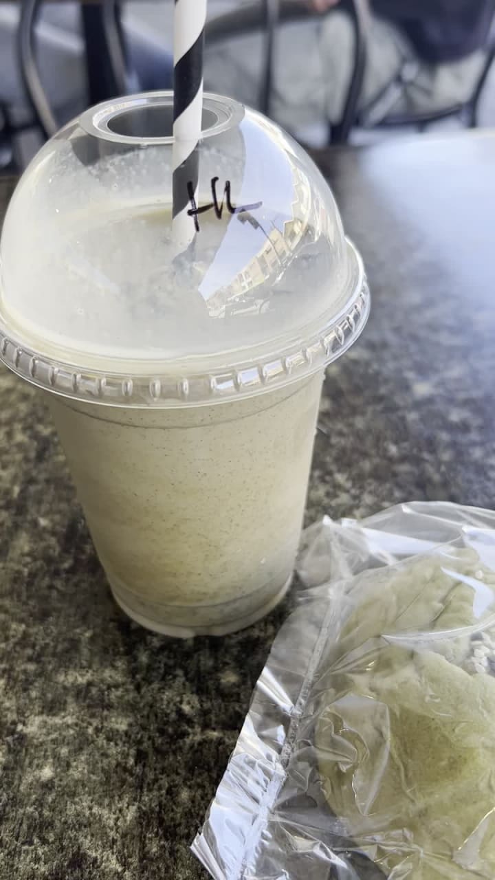 Video review of Azuki Bakery