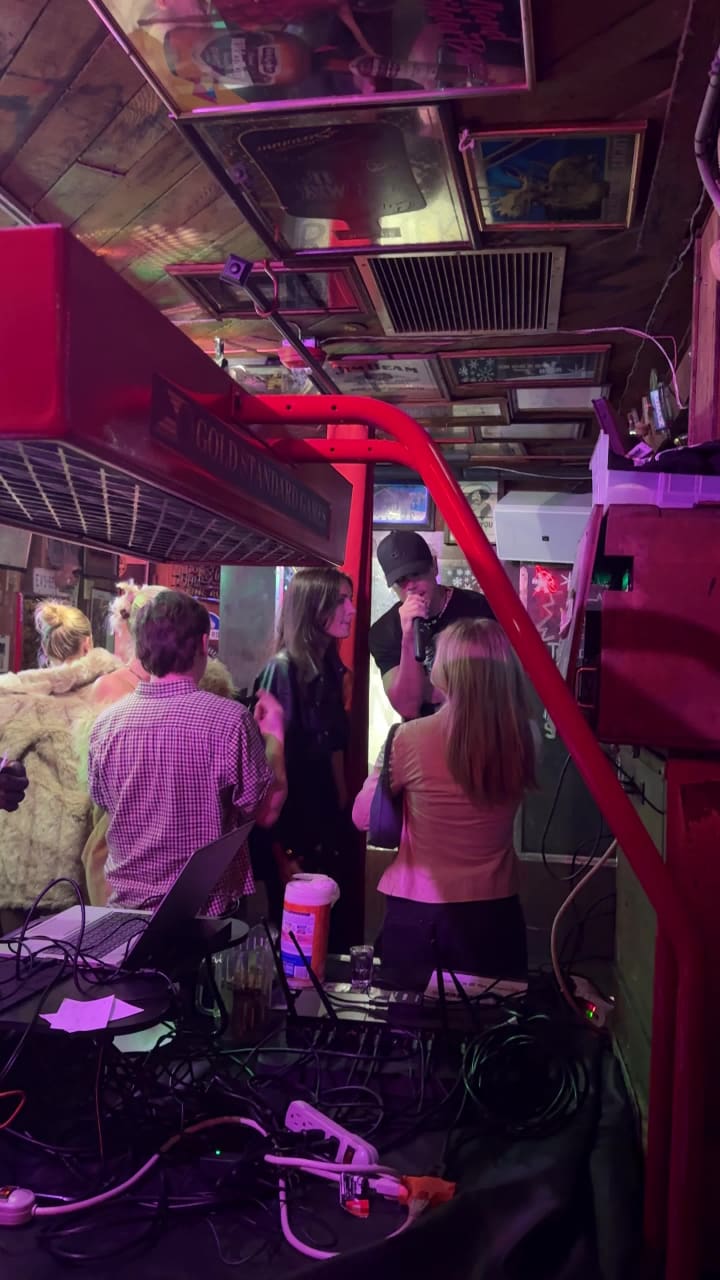 Video review of Barney's Beanery