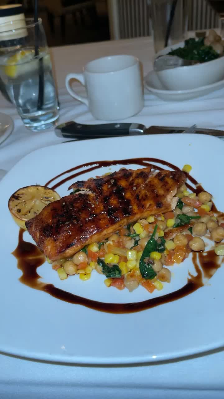 Gibsons Bar & Steakhouse