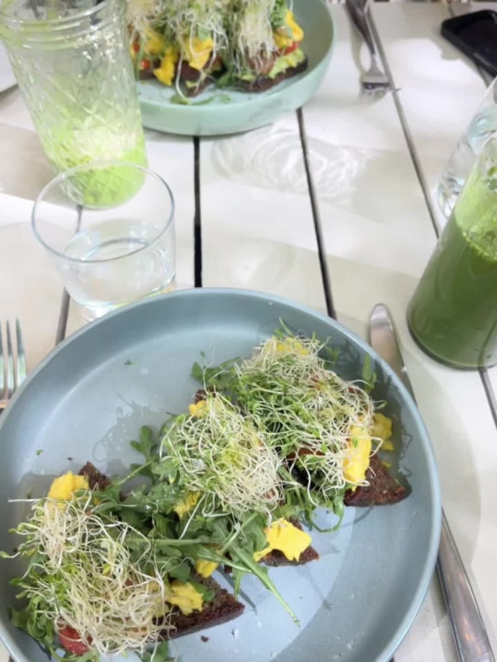 Video review of The Well