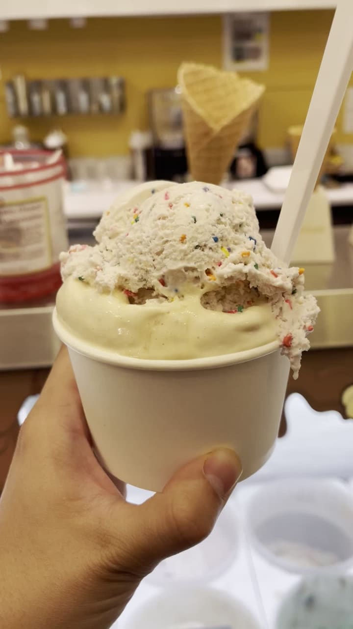 Video review of Doc Burnstein's Ice Cream Lab