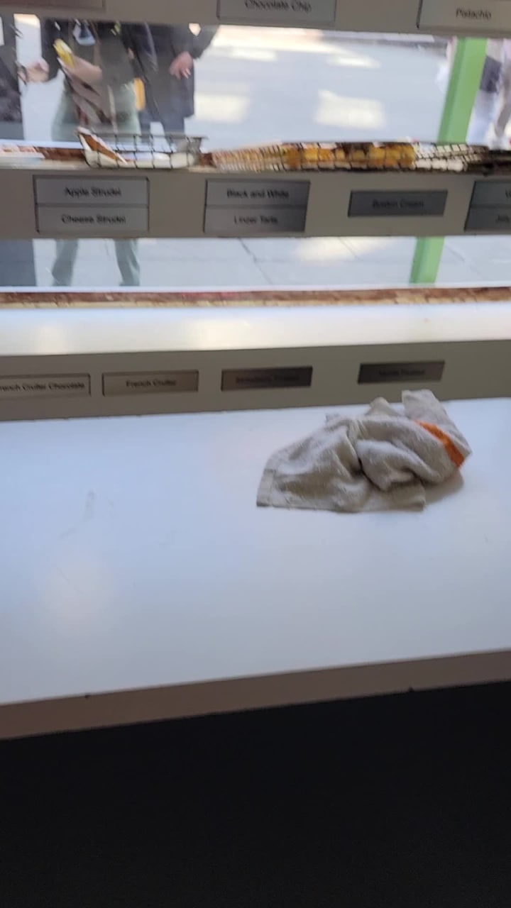 Video review of Peter Pan Donut & Pastry Shop