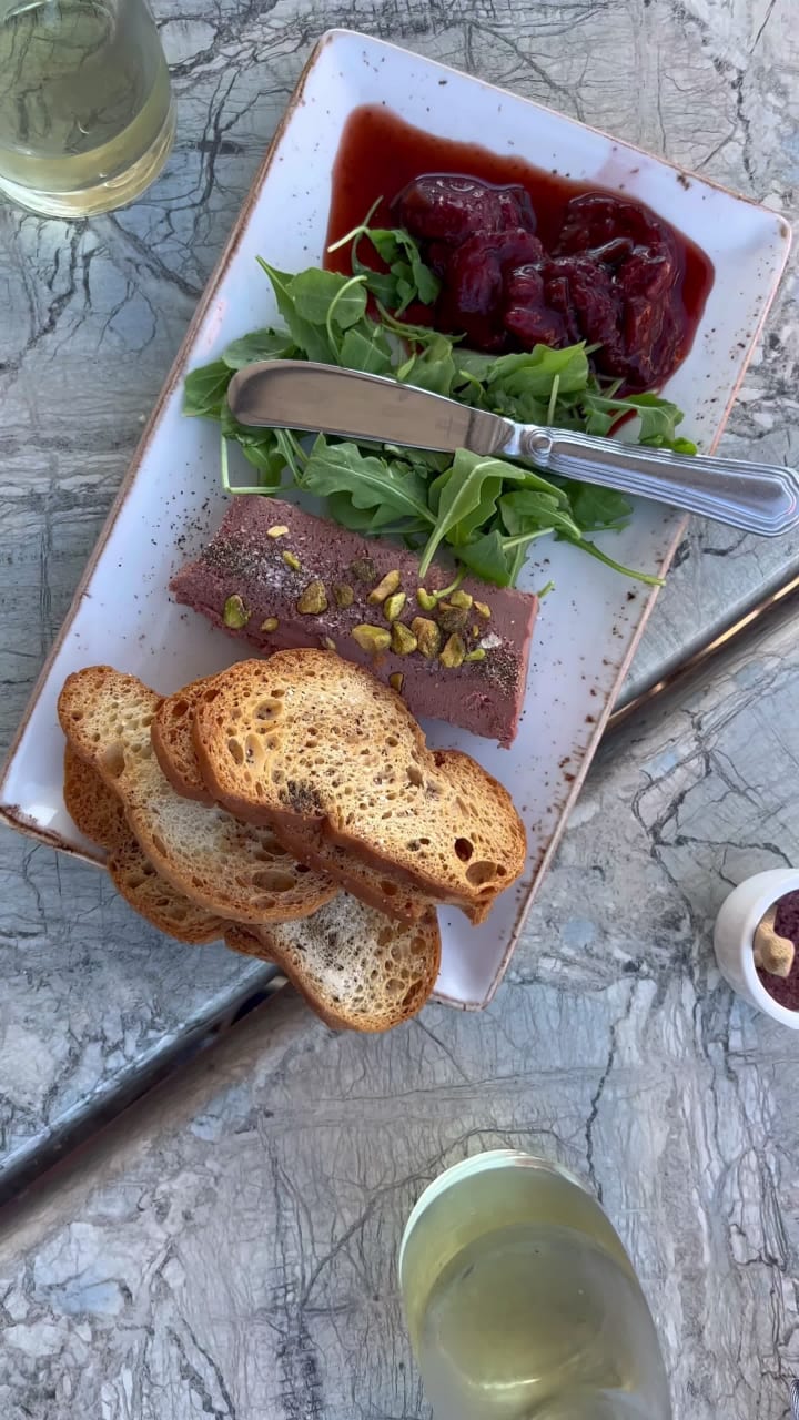 Video review of Salt & Stone