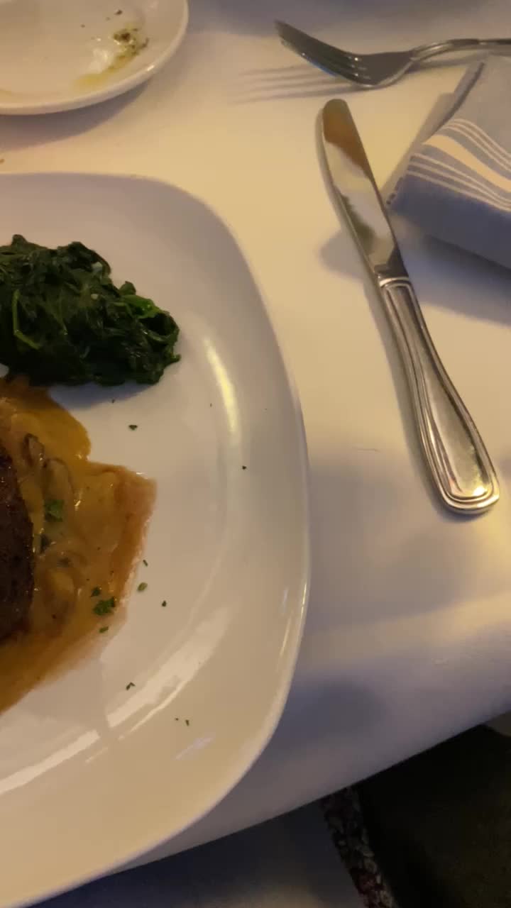 Nunzio Restaurant + Bar