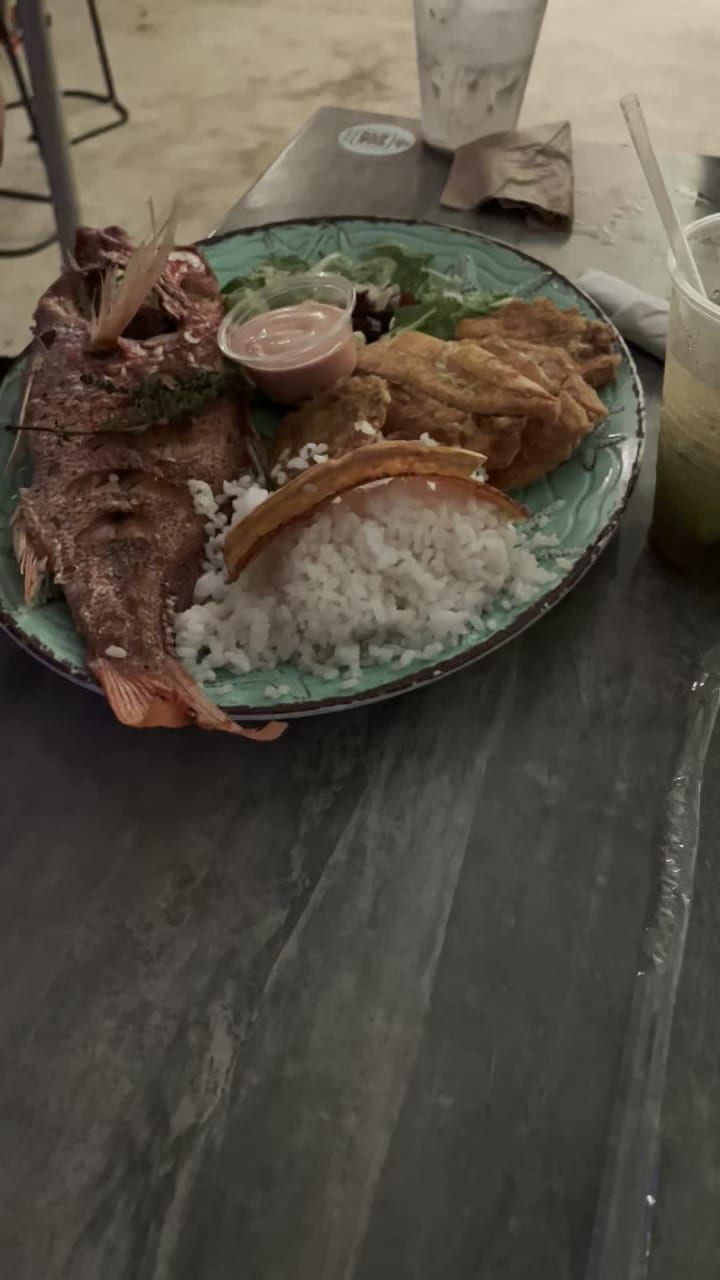 Sal de Mar Restaurant & Rooftop Bar