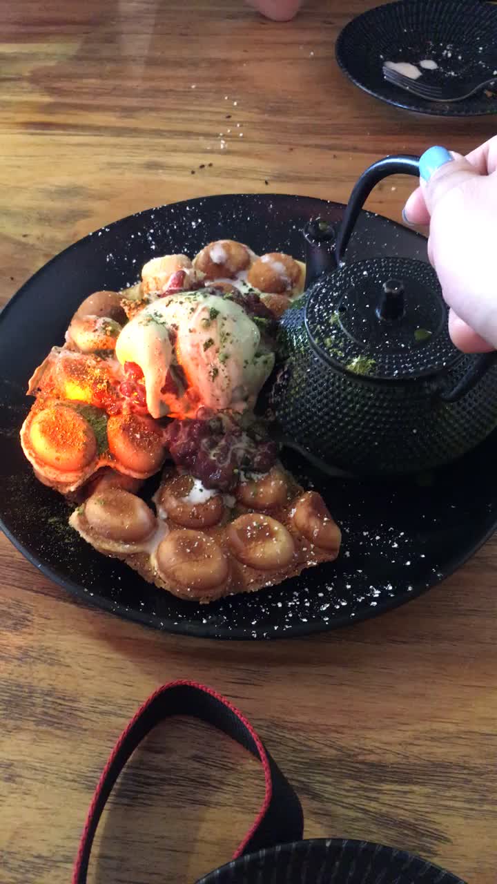 Video review of Hong Kong Day Dessert 香港地甜品