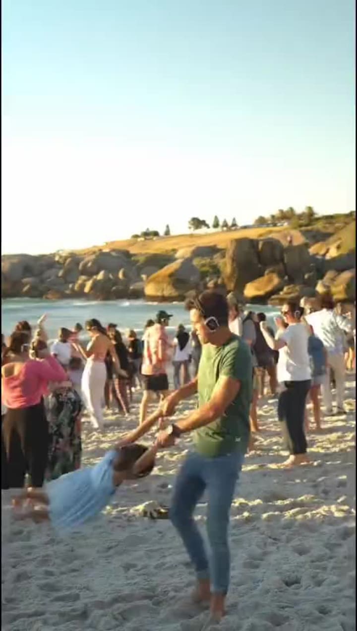 Video review of Clifton 1st Beach