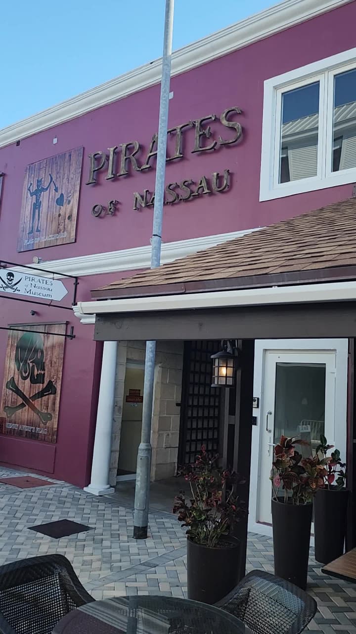 Smugglers Pub & Beer Garden