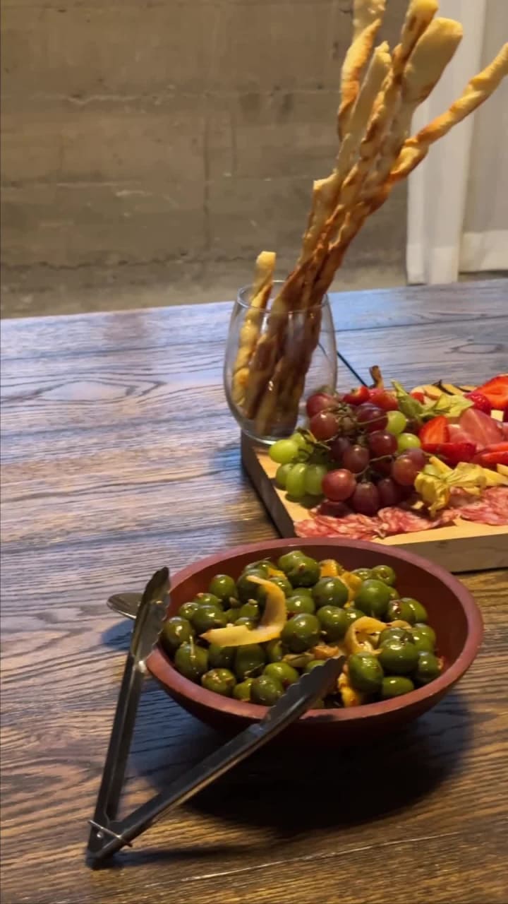 Video review of Salt & Olive