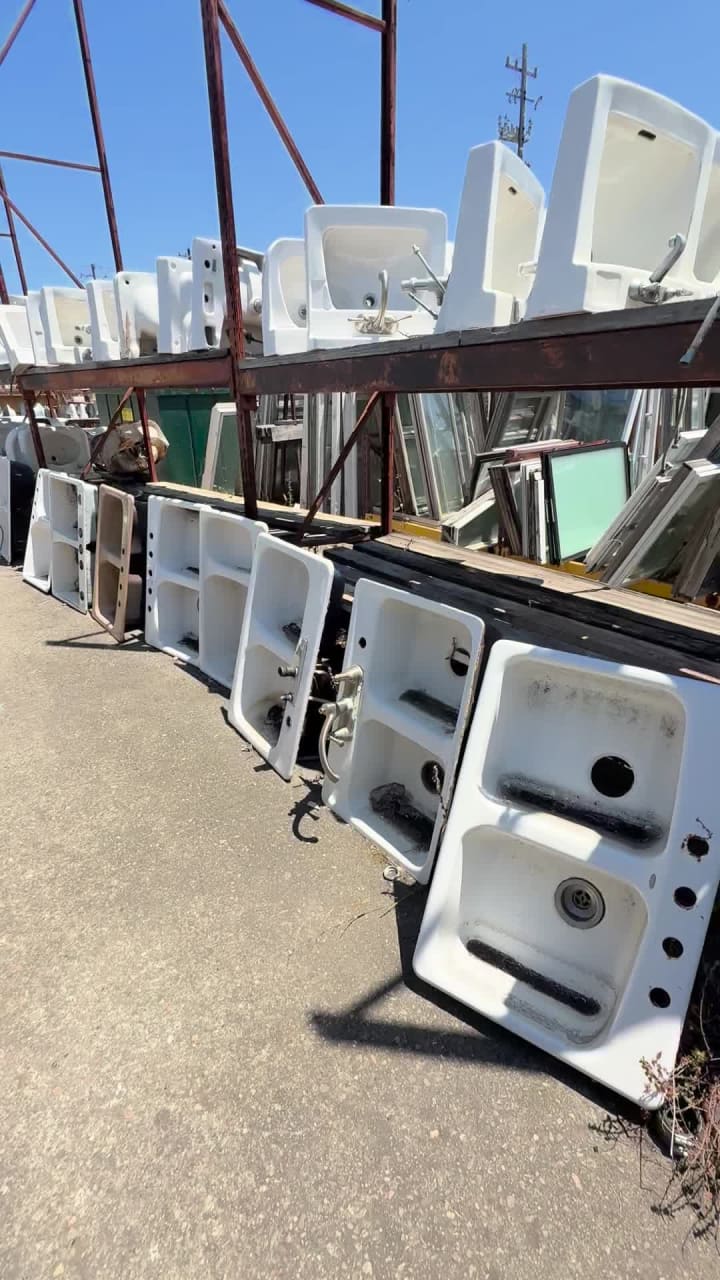 Video review of Urban Ore