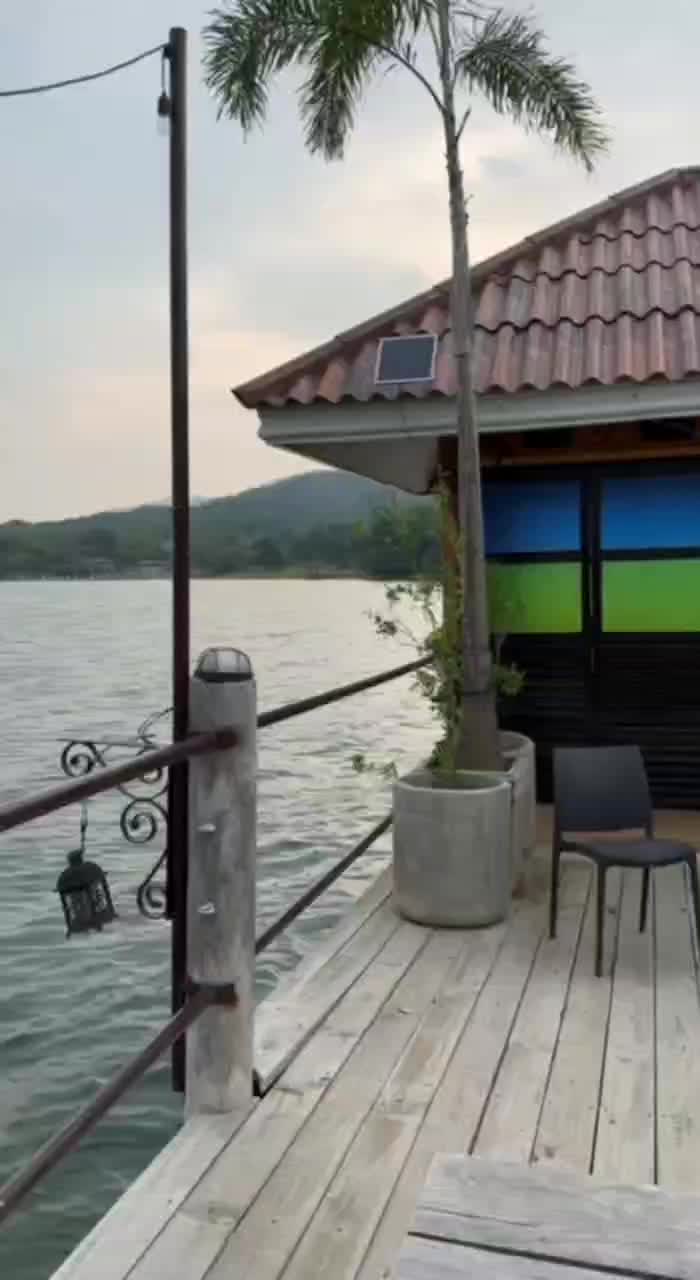 Video review of Taal Lake