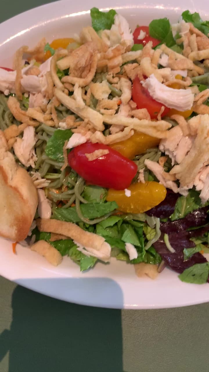 Video review of Cafe Julia