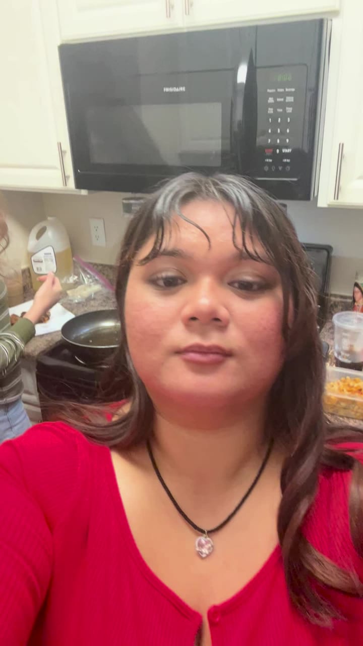 Video review of Zelda's on the Beach