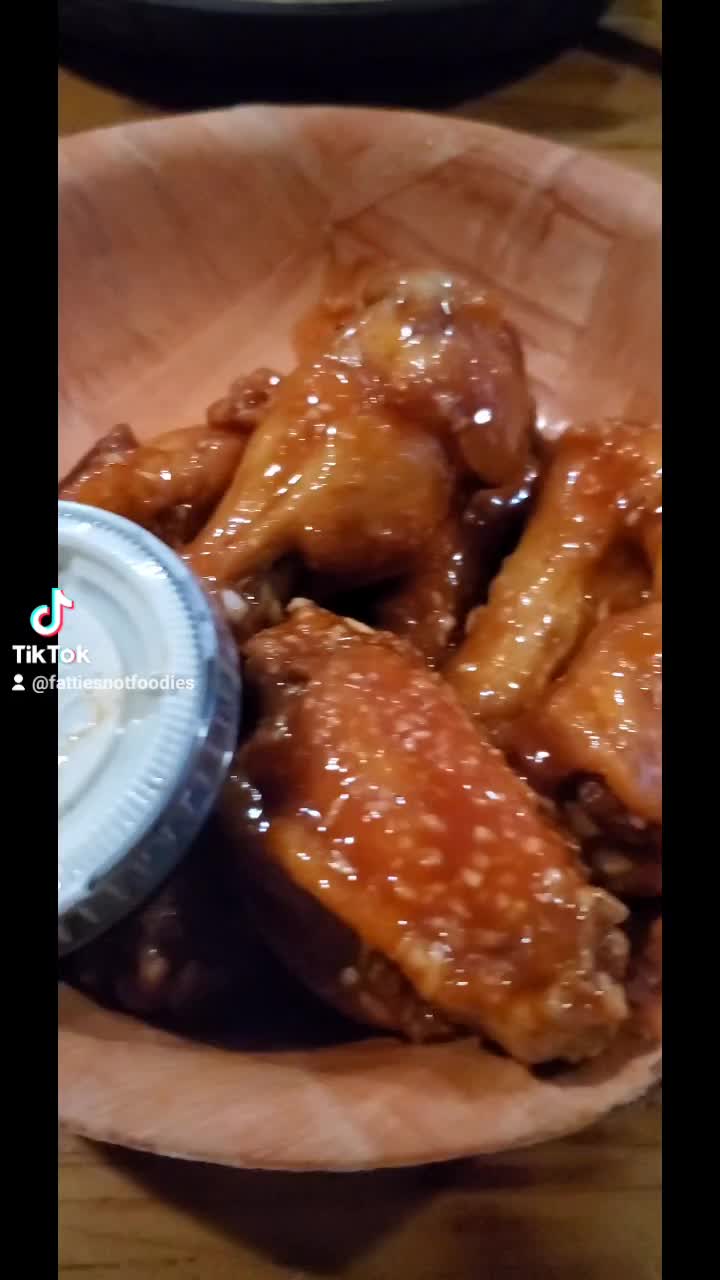 Sharky's Wings & Raw Bar