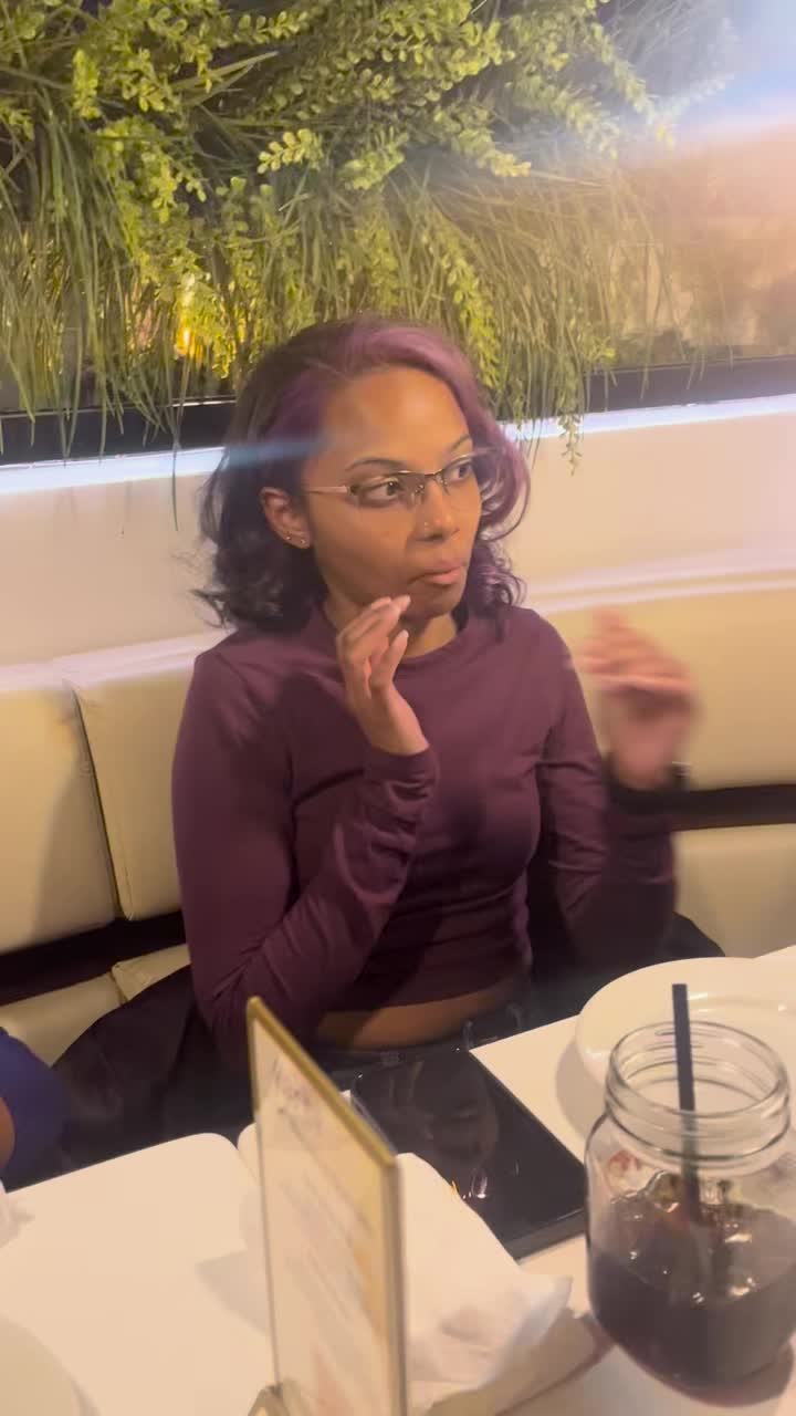 Video review of Mojo A Latin Experience