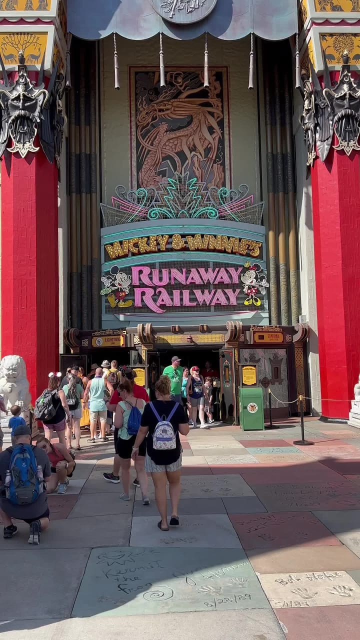 Mickey & Minnie's Runaway Railway
