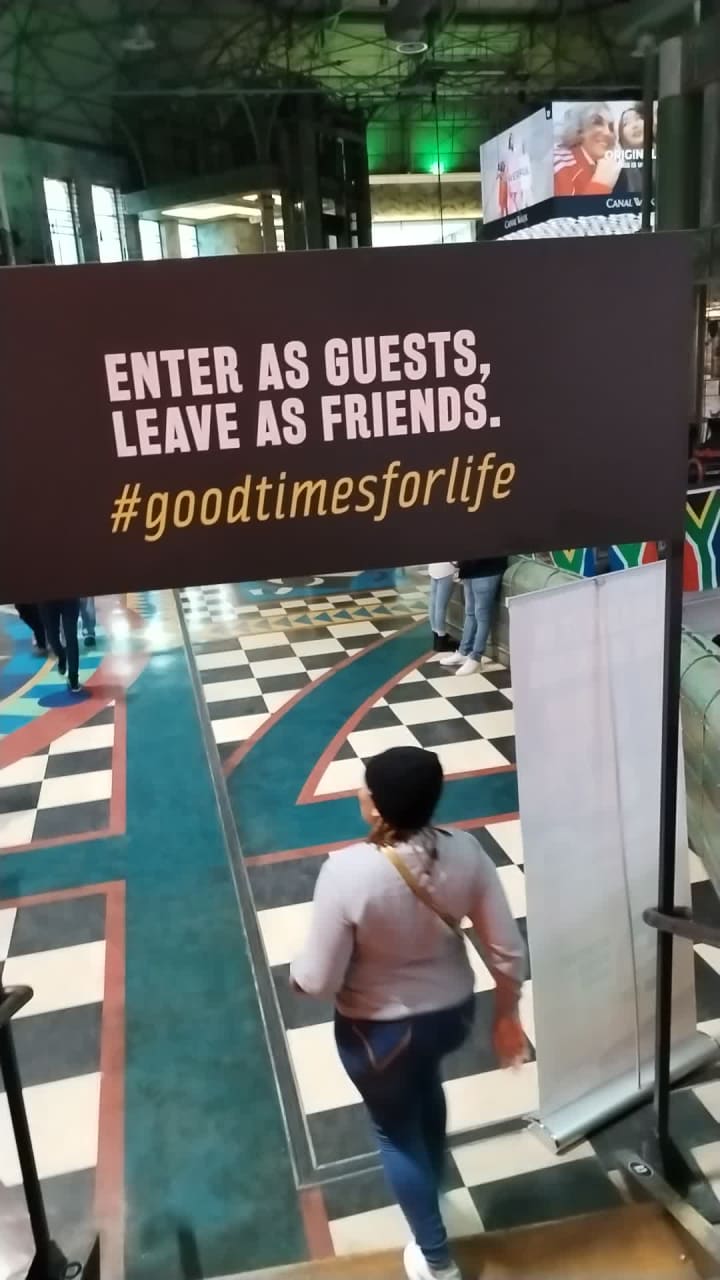 Adidas Canal Walk – Womens Store