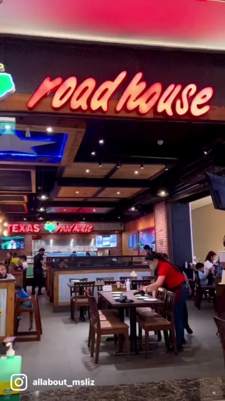 Video review of Evia Lifestyle Center