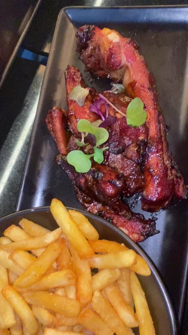 Courtyard Hotel Waterfall City