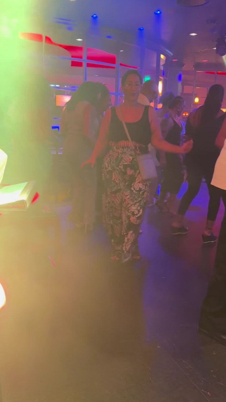 Hula’s Modern Tiki