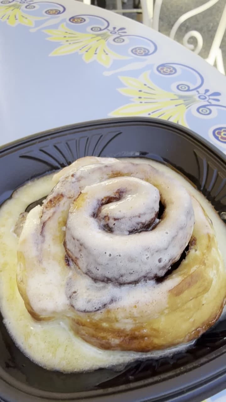 Jolly Holiday Bakery Cafe