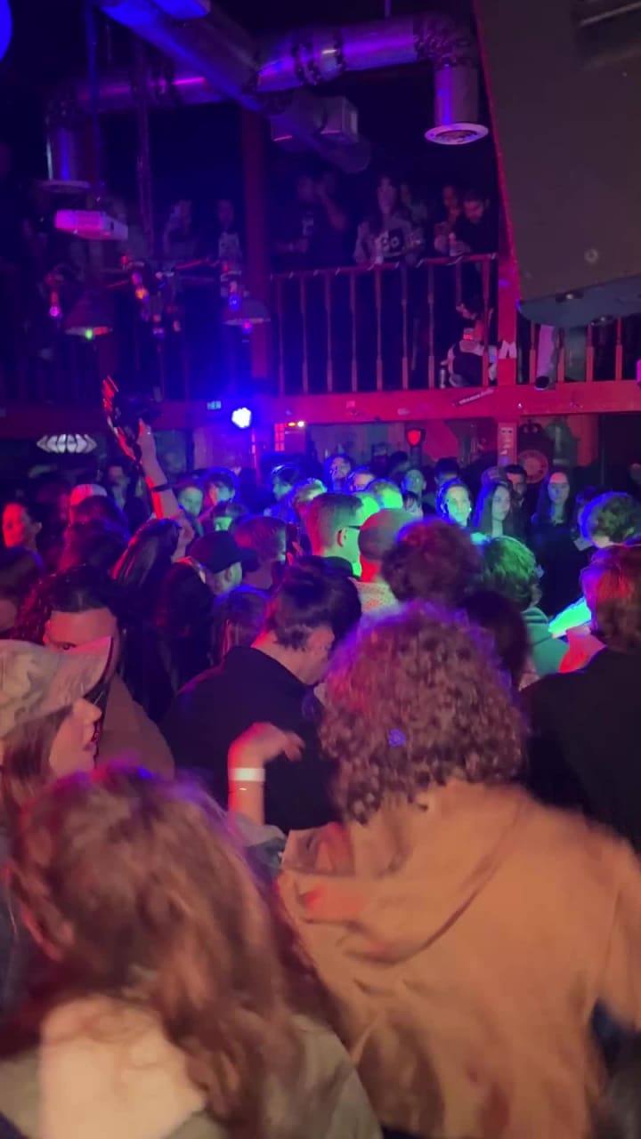 Video review of Saturn Bar