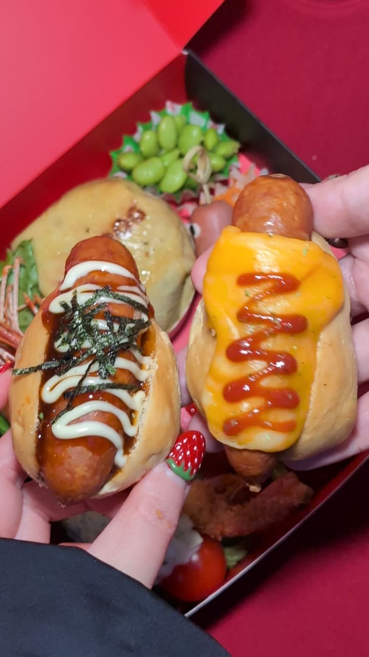 Video review of Japadog