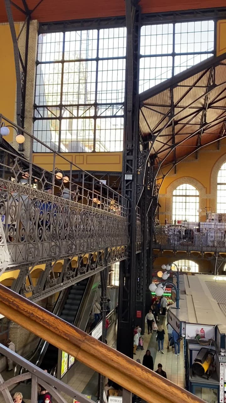 Central Market Hall Zen Hostel