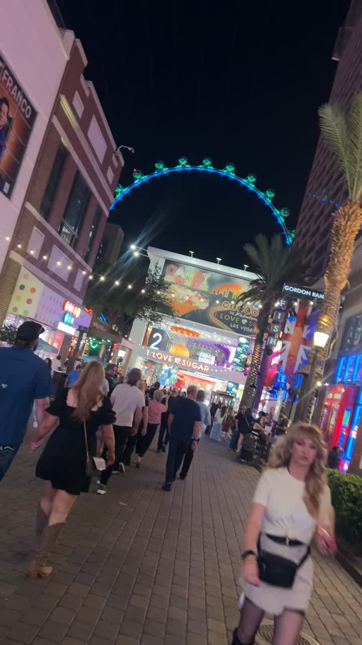 The LINQ Promenade