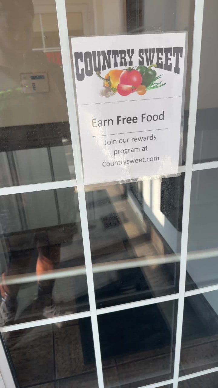 Country Sweet Chicken & Ribs