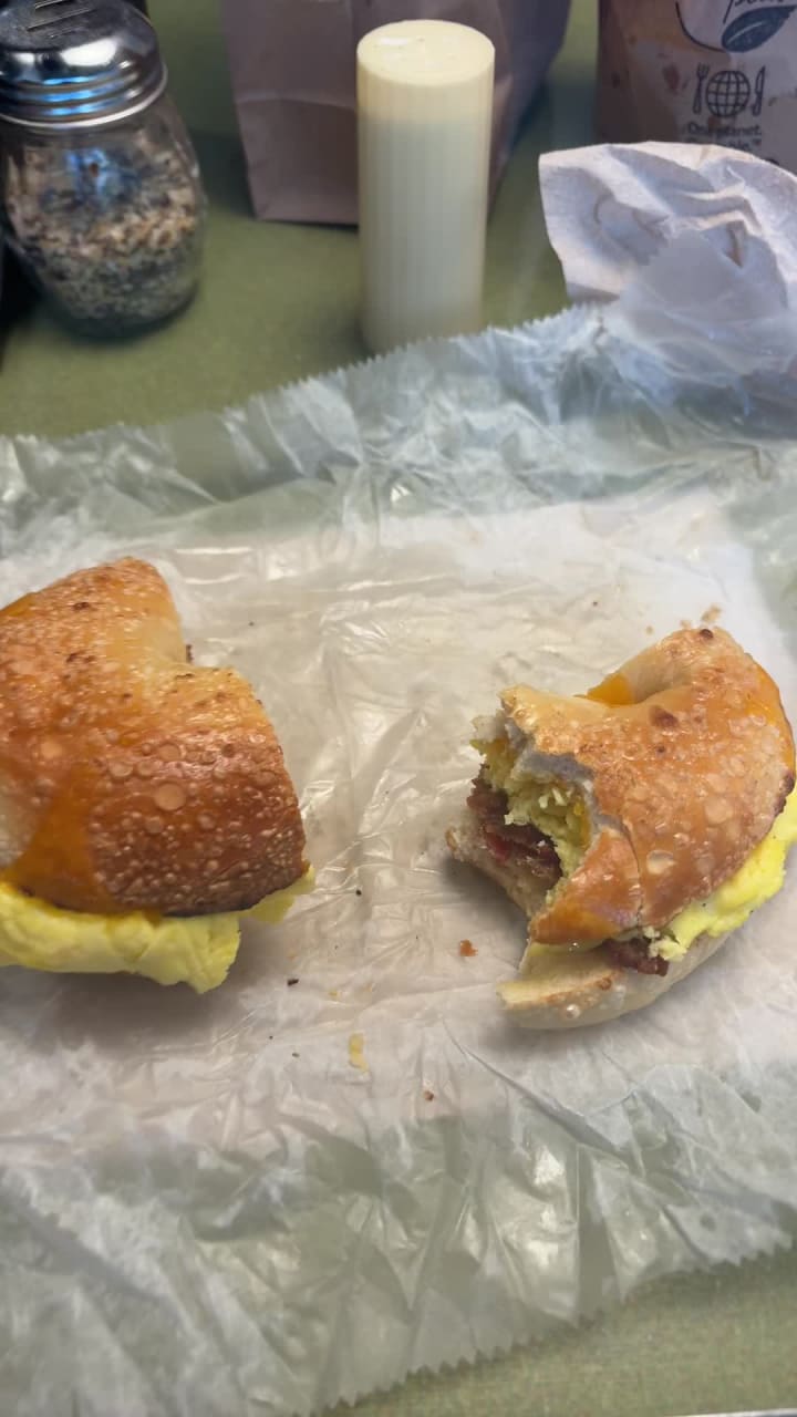 The Beagle Bagel Cafe