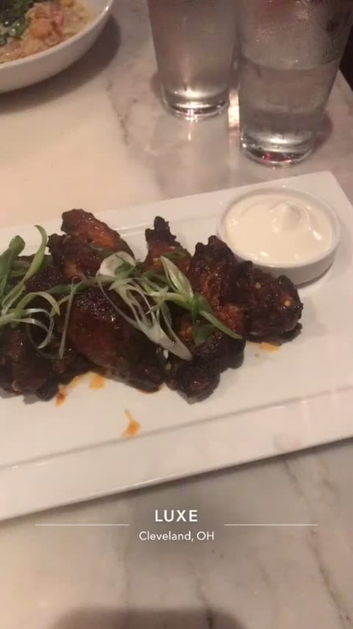 Video review of Luxe Kitchen & Lounge