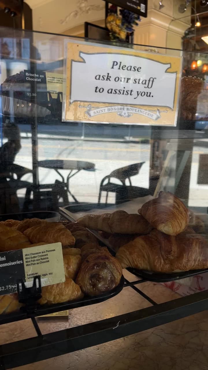 Video review of St. Honoré Boulangerie