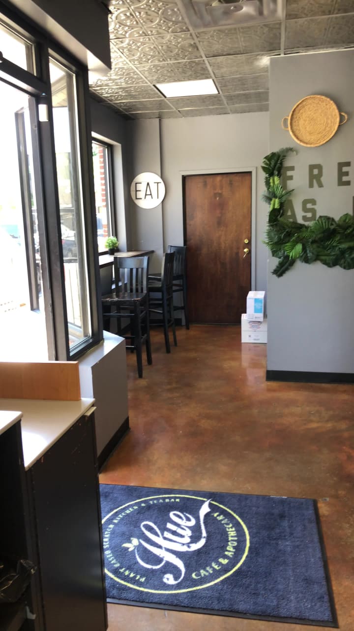 Hue Cafe & Apothecary